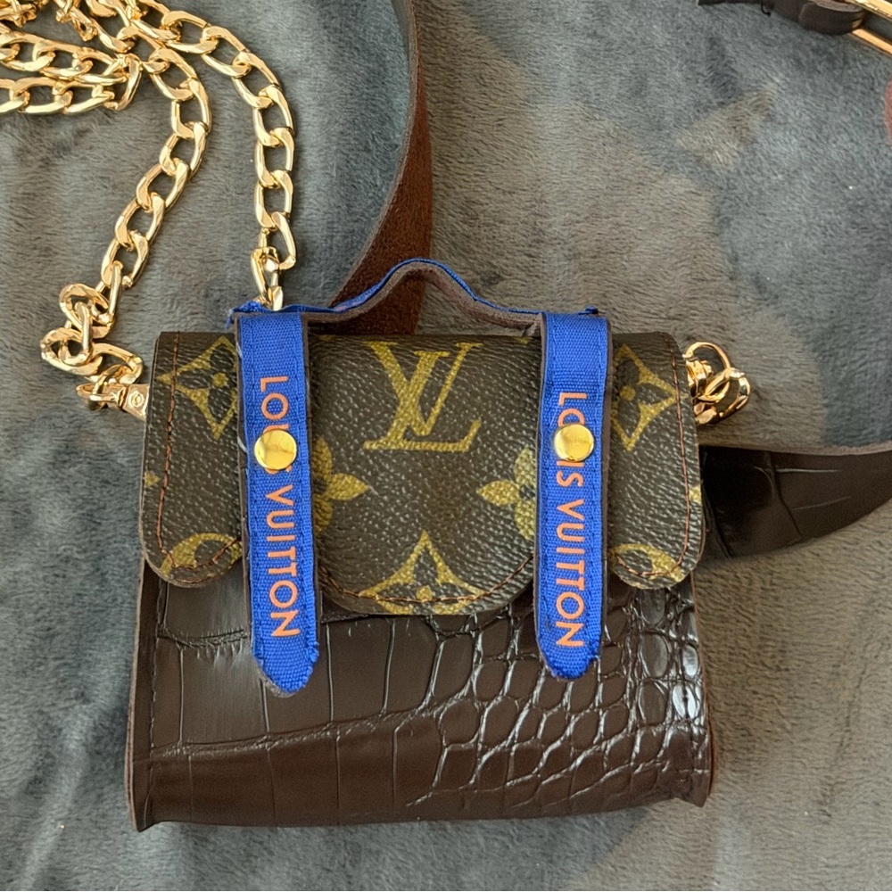 Louis Vuitton Monogram Crossbody Belt Bag